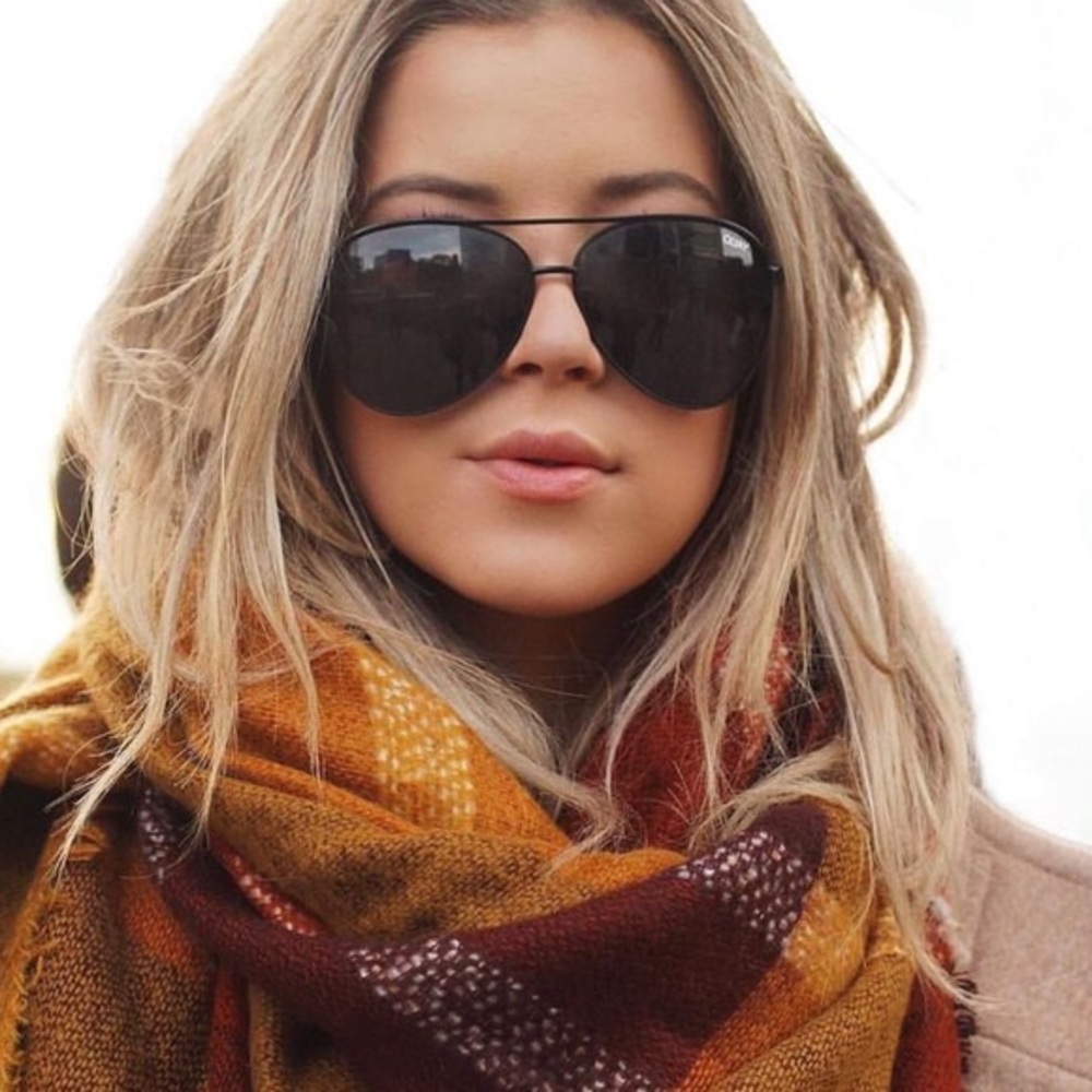 Quay Australia Black Vivienne Aviators